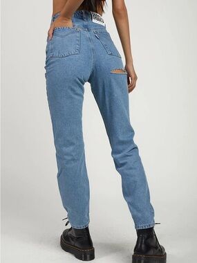 The Ragged Priest Sz 28 Denim Butt Rip Casual Jeans